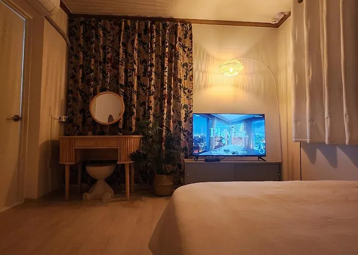 Yb-dongdaemun # 8 Min To Cheongnyangni & Yongdu Stn # Seongsu-dong, Ddp, Myeongdong, Gwangjang Market, 5 Universities Within 30 Min # Cozy Sensibility