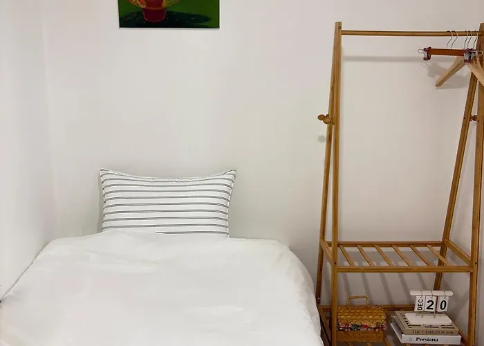 Yb-dongdaemun # 8 Min To Cheongnyangni & Yongdu Stn # Seongsu-dong, Ddp, Myeongdong, Gwangjang Market, 5 Universities Within 30 Min # Cozy Sensibility Сеул